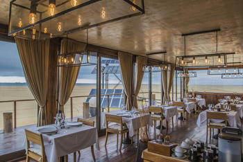 Pelican Point Lodge: Restaurant