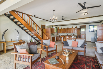 Anyadwe House: Lounge