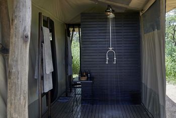 Legendary Songa Migrational Camp: Dusche