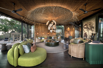 Lolebezi Safari Lodge: Lounge