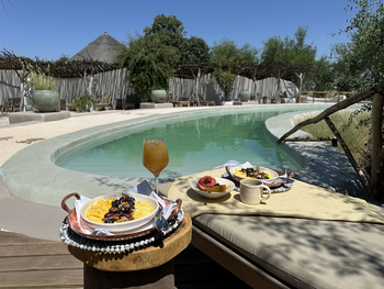 Moela Safari Lodge Moela Safari Lodge: Frisches Obst am Pool