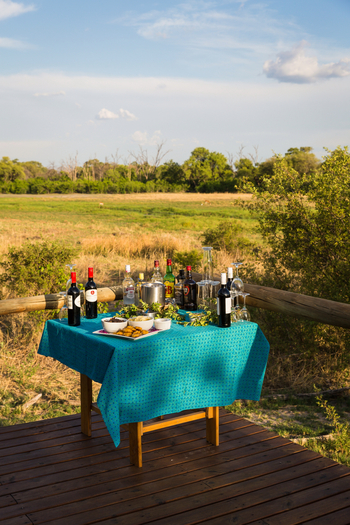 Sango Safari Camp: Bar
