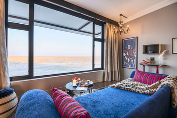 Etosha King Nehale Lodge Etosha King Nehale Lodge: Blick auf die Andoni Plains