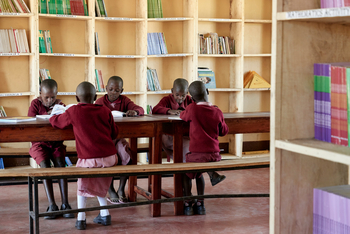 Sanctuary Olonana: Schule