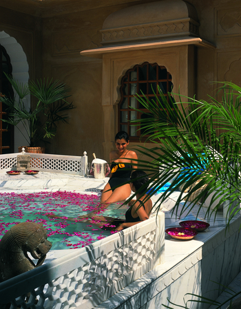 The Oberoi Rajvilas: Jacuzzi im Oberoi Spa