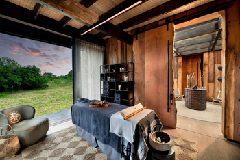 andBeyond Phinda Forest Lodge: Massagetisch