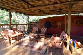 Bagatelle Kalahari Game Ranch: Sitzecke am Pool