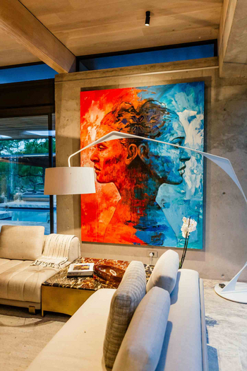 Cheetah Plains Karula House: Kunst in der Lounge
