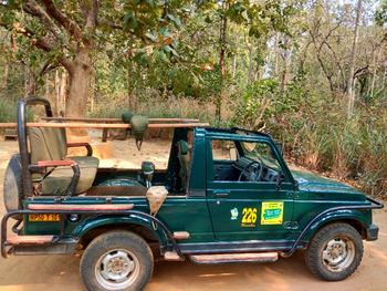 Kanha Jungle Lodge: Geländefahrzeug