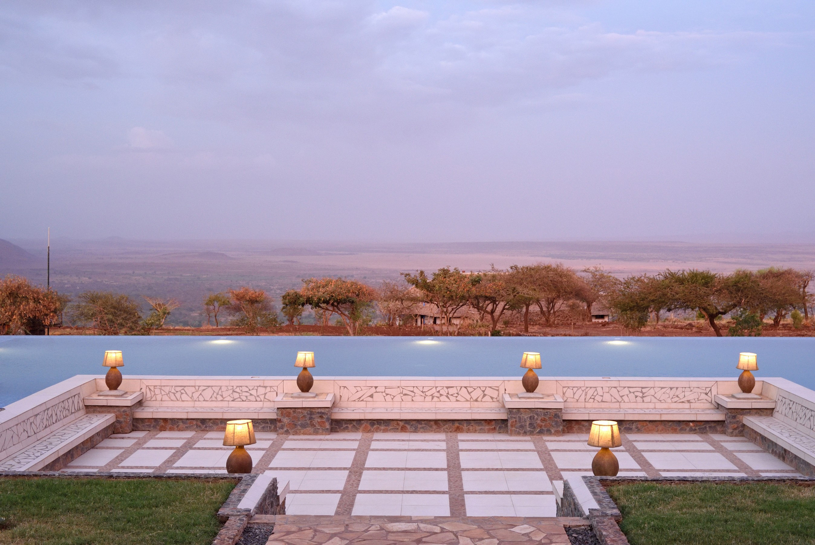 Lake Manyara Kilimamoja Lodge Lake Manyara Kilimamoja Lodge: Pool mit Ausblick