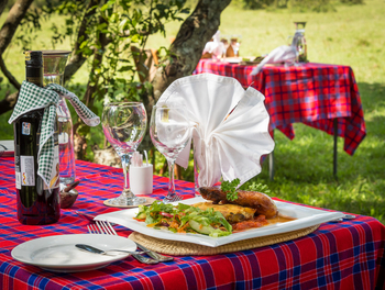 Losokwan Luxury Tented Camp: Serviertes Mittagessen