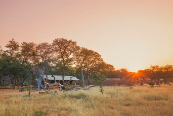 Verney's Camp: Aussenansicht