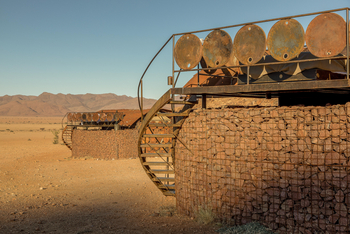 Camp Sossus: Treppe zur Starbed-Plattform