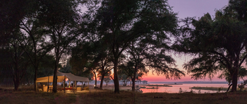 Kutali Camp Kutali Camp: Sonnenaufgang am Sambesi