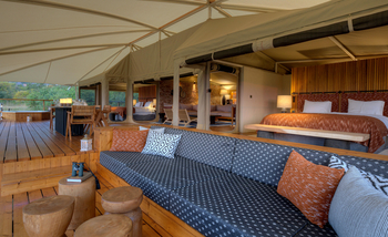 Mara Bushtops: Family Suite - Sofa