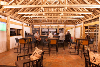 Norotshama River Resort: Bar