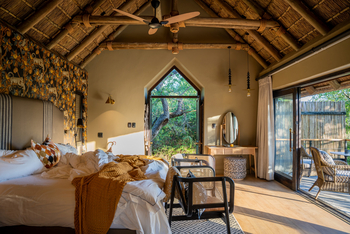 Thornybush Game Lodge: Suite mit Deckenventilator