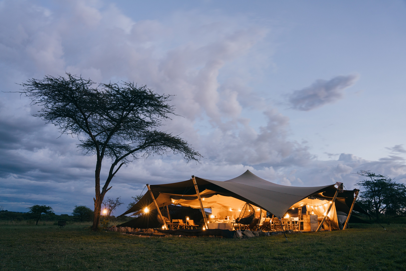 Wilderness Usawa Serengeti Camp Wilderness Usawa Serengeti Camp: Hauptzelt am Abend