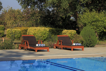 Dev Vilas: Liegestühle