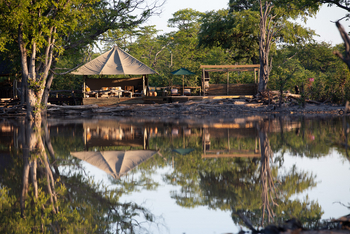 Elephant Pan Camp: Blick zur Pool Lounge