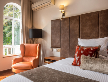 House of Waine: Standard Room