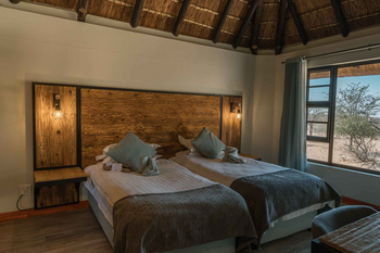 Kalahari Bushbreaks: Zimmer mit Wandbeleuchtung