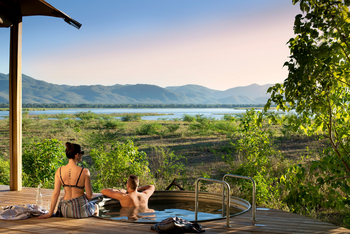 Nyamatusi Camp Nyamatusi Camp: Ausblick privater Plunge Pool