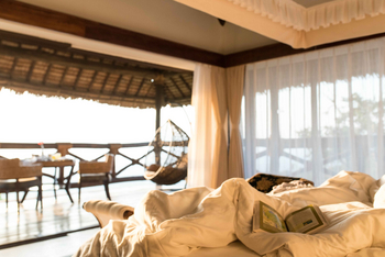 Lake Manyara Kilimamoja Lodge: Gästeunterkunft mit Terrasse