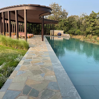 Aramness Aramness: Pool mit Schattendach