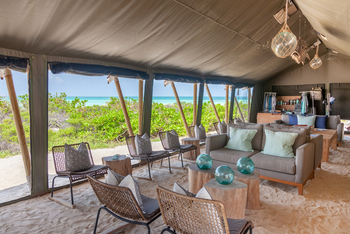 Cosmoledo Eco Camp: Lounge