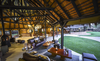 Okonjima Luxury Bush Camp: Lounge