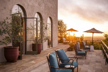 Governors' Mugie: Terrasse