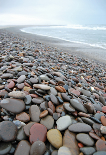 Hoanib Skeleton Coast Camp: Steine an der Küste