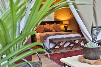 Kadizora Camp: Offenes Zelt