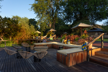 Mukwa River Lodge: Sonne im Garten