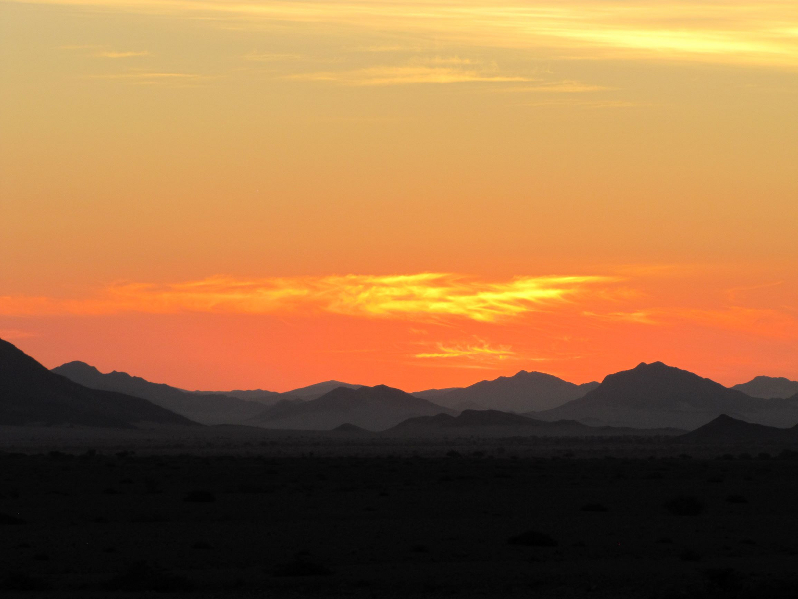 The Elegant Desert Camp The Elegant Desert Camp: Sonnenaufgang