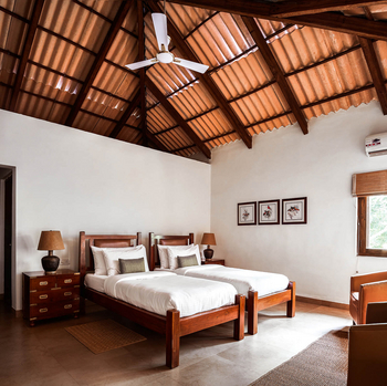 Bagh Tola Kanha: Twin Beds und Deckenventilator