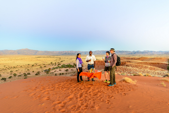 Namib Desert Lodge: Sundowner