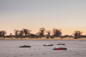 Camp Kalahari Camp Kalahari: Betten unter freiem Himmel