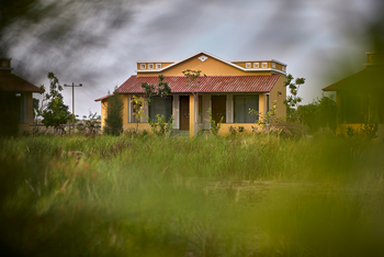 Blackbuck Safari Lodge: Cottage-Block im Garten