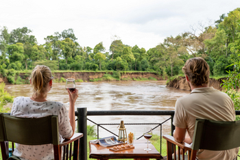 Governors' Camp: Snacks am Mara River