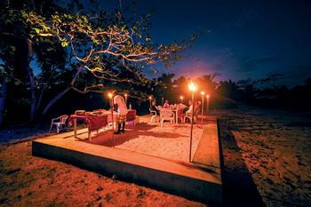 Astove Coral House: Beach Dinner