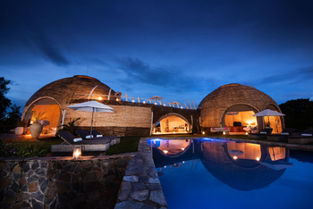 Ila Safari Lodge Ila Safari Lodge: Fluss-seitige Front