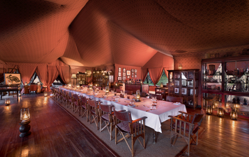 Jacks Camp Jacks Camp: Esstisch im Essbereich