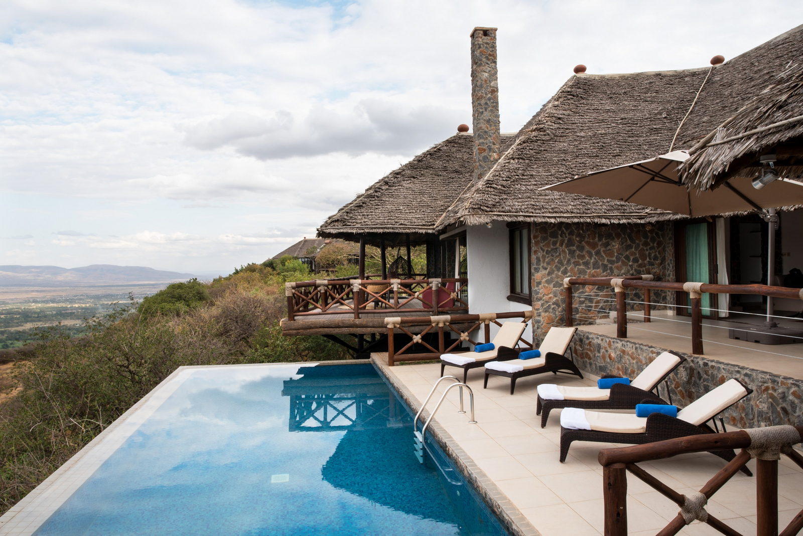 Lake Manyara Kilimamoja Lodge Lake Manyara Kilimamoja Lodge: Hauptbereich mit Pool