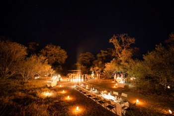 Little Machaba Camp: Dinner unter Sternen