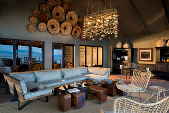 Bumi Hills Safari Lodge: Sofa