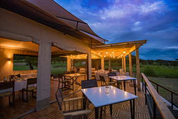 Dunia Camp: Dining Deck