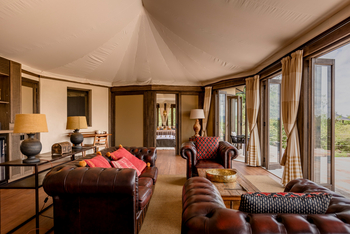 Hemingways Ol Seki Mara: Lounge