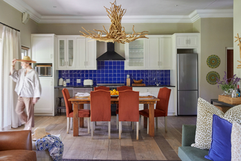 La Clé Village: Domain - Küche und Esstisch